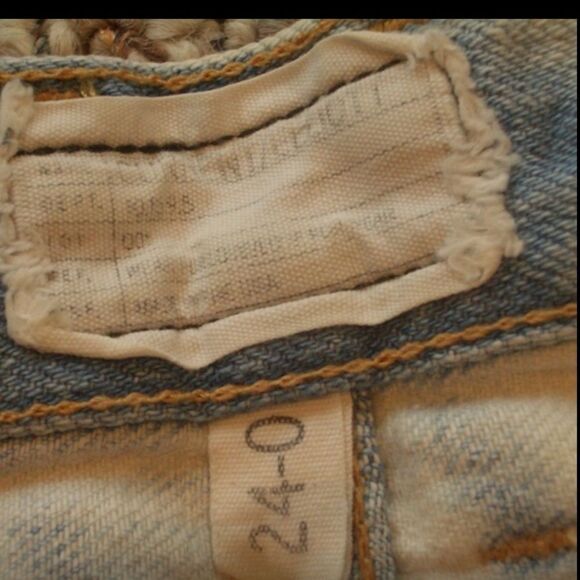 Current Elliott Cloud Wash Cut Off shorts 24 fits 25/26 - Picture 6 of 6